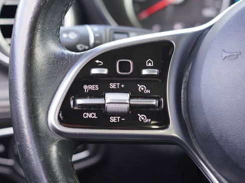 Used 2020 Mercedes-Benz GLC 300 image 19