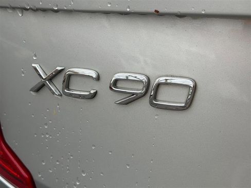 Used 2016 Volvo XC90 T8 Inscription w/ Vision Package image 16