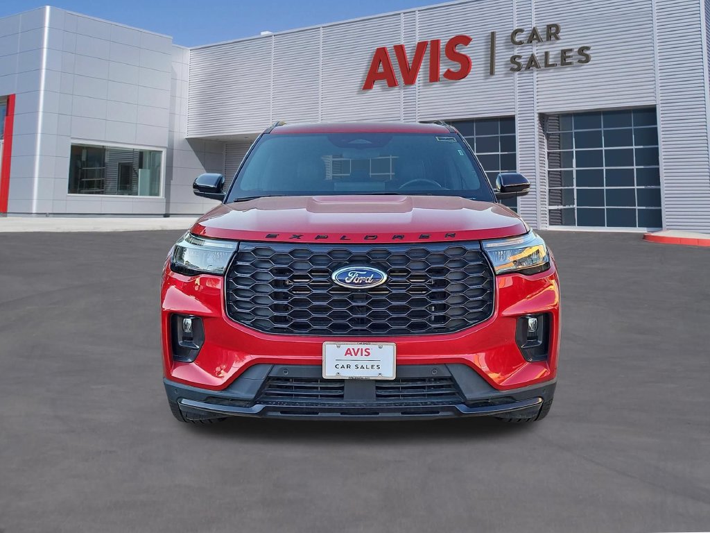 Used 2025 Ford Explorer ST-Line w/ ST-Line Street Pack AWD/4WD image 2