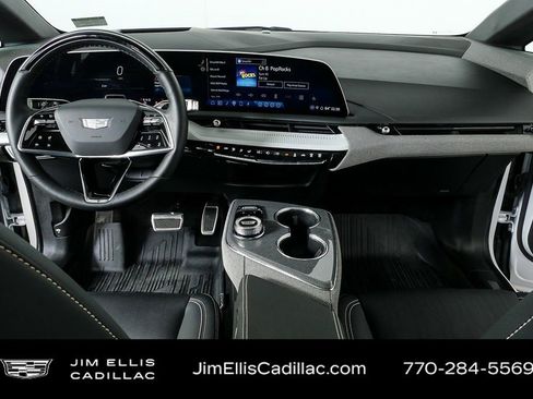 Used 2025 Cadillac Optiq Luxury 2 w/ LPO, Floor Liner Package AWD/4WD image 21