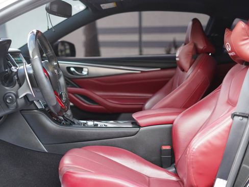 Used 2017 INFINITI Q60 3.0t w/ Premium Plus Package 3.0T AWD/4WD image 9