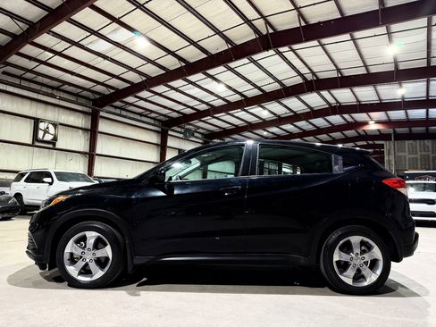 Used 2022 Honda HR-V LX image 7