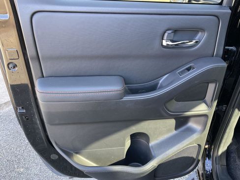 Used 2023 Nissan Frontier PRO-4X w/ Pro-4X Premium Package image 42