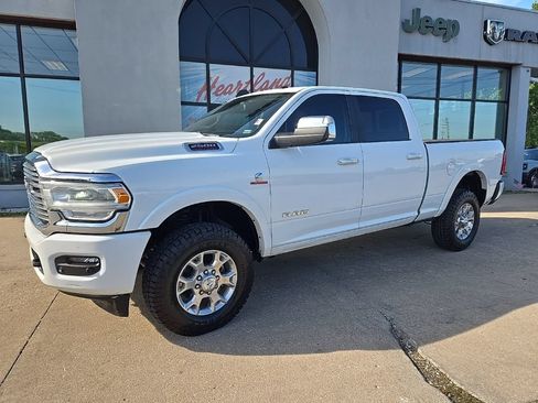 Used 2022 RAM 2500 Laramie AWD/4WD image 4