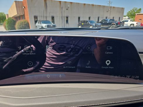 Used 2025 Cadillac XT4 Premium Luxury w/ Cold Weather Package FWD image 21