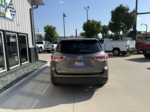 Used 2016 Toyota Highlander Limited AWD/4WD image 7