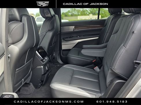 New 2026 Cadillac Vistiq Sport image 22