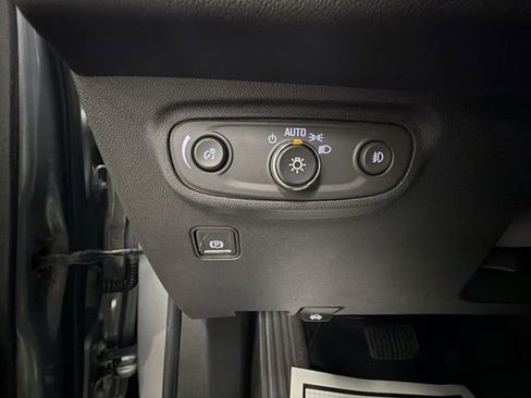 Used 2023 GMC Terrain SLT w/ Infotainment Package II FWD image 22