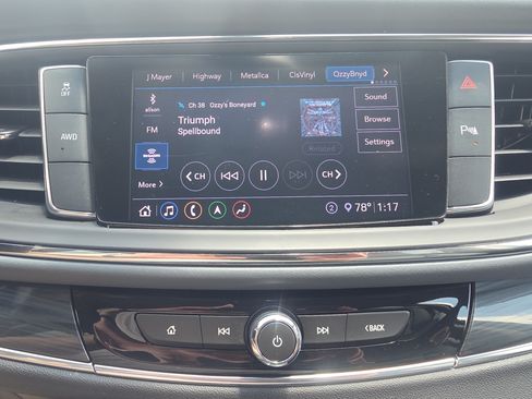 Used 2021 Buick Enclave Essence w/ Sound and Sites Package AWD/4WD image 24