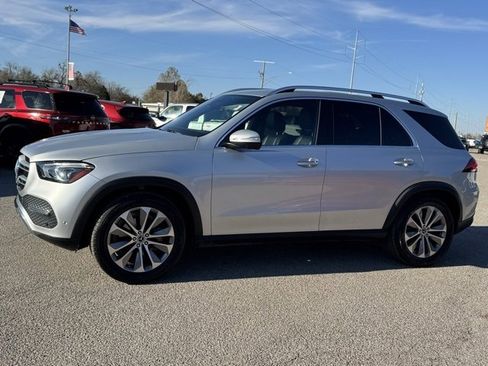 Used 2020 Mercedes-Benz GLE 350 w/ Premium Package image 3