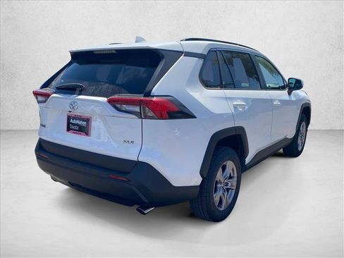 Used 2025 Toyota RAV4 XLE FWD image 5