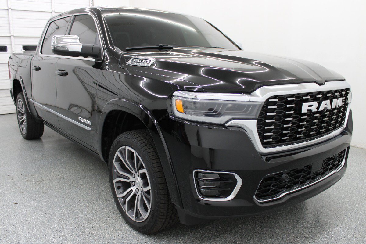 Used 2025 RAM 1500 Tungsten w/ Off Road Group AWD/4WD image 4