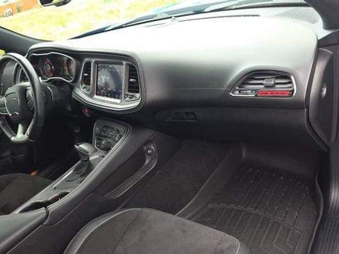 Used 2023 Dodge Challenger SRT Hellcat w/ Driver Convenience Group RWD image 23
