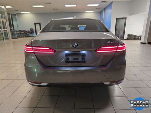 Used 2024 BMW 530i image 7