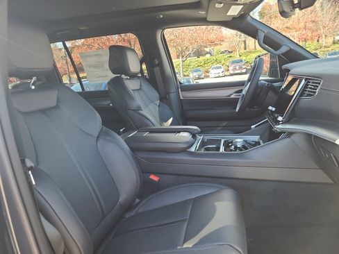 New 2025 Jeep Wagoneer Series II w/ Premium Group I image 28