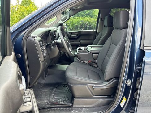 Used 2020 Chevrolet Silverado 1500 Custom w/ Custom Value Package AWD/4WD image 25