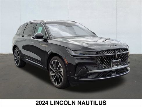 Used 2024 Lincoln Nautilus Black Label image 8