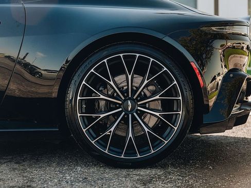 Used 2023 Aston Martin V8 Vantage Coupe image 10