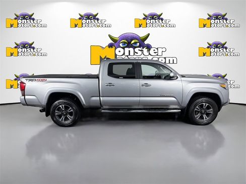 Used 2017 Toyota Tacoma SR5 image 4