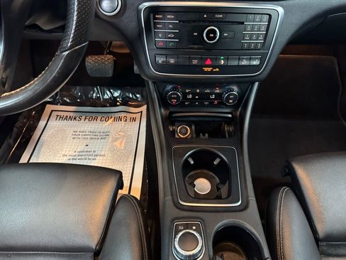 Used 2017 Mercedes-Benz GLA 250 4MATIC image 34