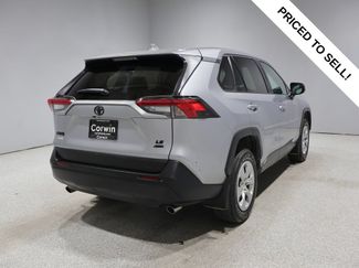 Used 2023 Toyota RAV4 LE AWD/4WD video 2