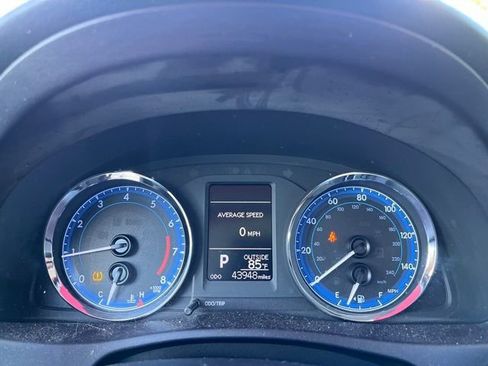 Used 2019 Toyota Corolla LE image 9