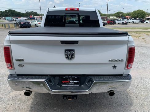 Used 2018 RAM 1500 Laramie w/ Convenience Group AWD/4WD image 8
