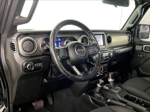 Used 2021 Jeep Gladiator Sport AWD/4WD image 16