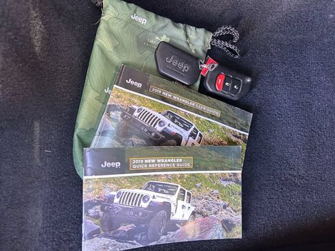 Used 2019 Jeep Wrangler Unlimited Sport S AWD/4WD image 21