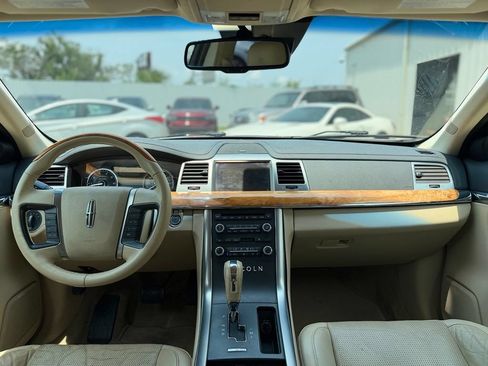 Used 2009 Lincoln MKS FWD image 26