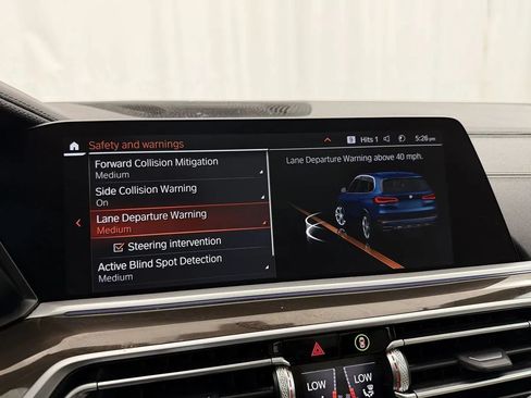 Used 2022 BMW X5 xDrive40i AWD/4WD image 20