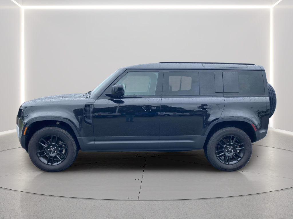 Used 2025 Land Rover Defender 110 S AWD/4WD image 2