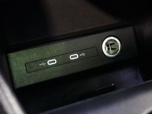 Used 2023 Audi Q4 e-tron Prestige image 34