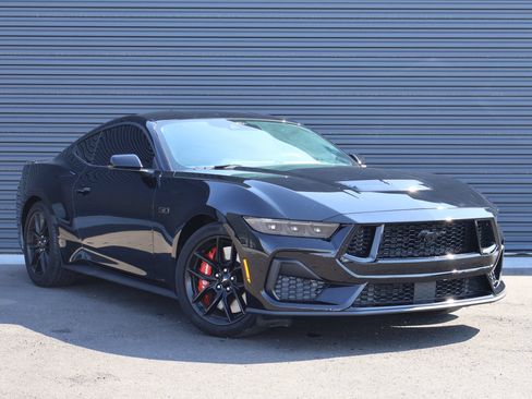 Used 2025 Ford Mustang GT w/ Mustang Nite Pony Package RWD image 3