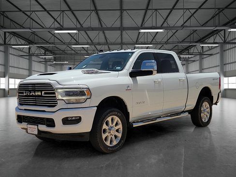 Used 2024 RAM 2500 Laramie w/ Sport Appearance Package AWD/4WD image 1