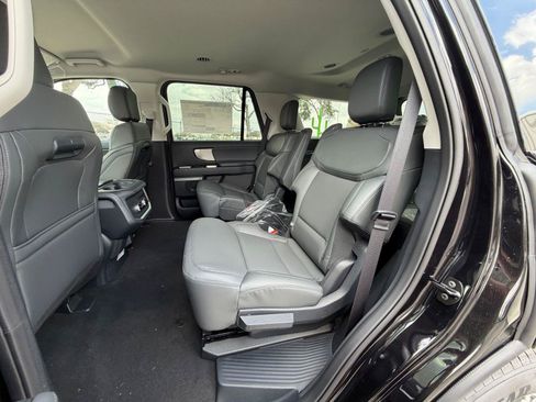 New 2026 Ford Expedition Active RWD image 6