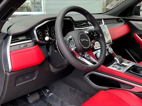 New 2026 Jaguar F-PACE R-Dynamic S image 6