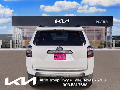 Used 2017 Toyota 4Runner TRD Off-Road Premium AWD/4WD image 5
