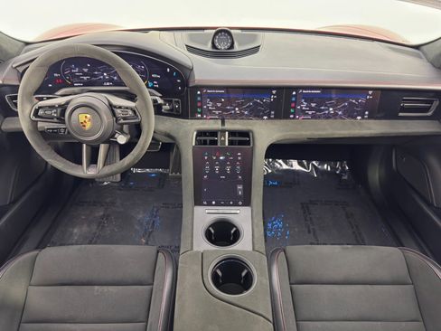 Used 2023 Porsche Taycan GTS image 9