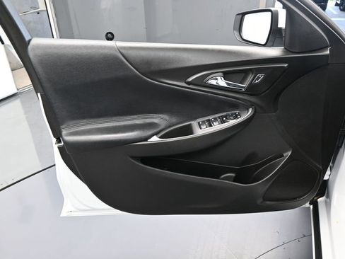 Used 2024 Chevrolet Malibu RS FWD image 13
