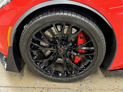 Used 2016 Chevrolet Corvette Z06 w/ Battery Protection Package RWD image 4