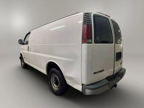 Used 2000 Chevrolet Express 3500 image 2
