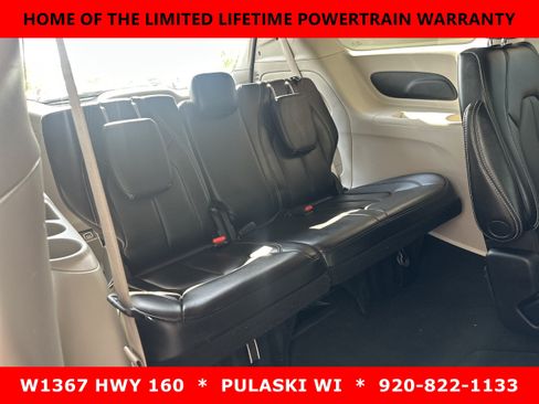 Used 2023 Chrysler Pacifica Touring-L FWD image 6