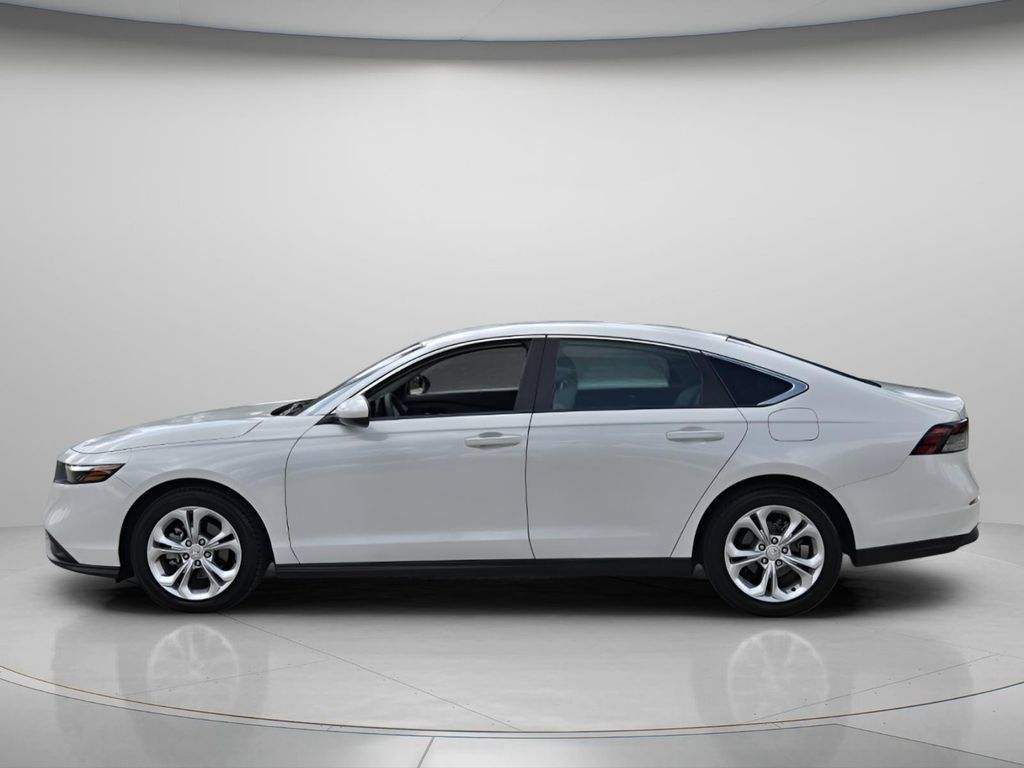 Used 2024 Honda Accord LX image 5