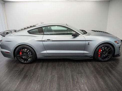 Used 2021 Ford Mustang Shelby GT500 w/ Technology Package RWD image 6