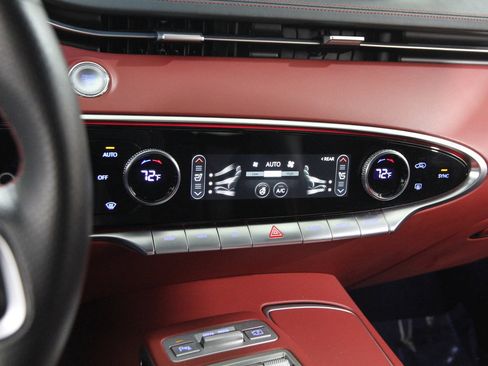 Used 2022 Genesis GV70 3.5T Sport w/ Sport Prestige Package image 15