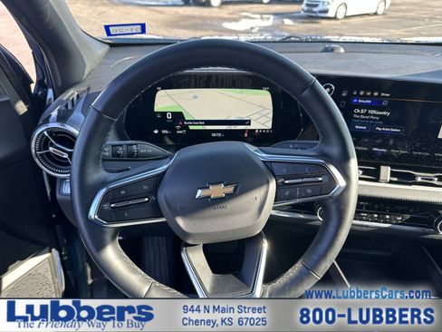 Used 2025 Chevrolet Equinox LT image 13