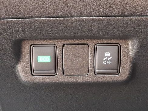 Used 2019 Nissan Sentra SV w/ Electronics Package FWD image 24