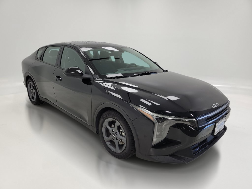 Used 2025 Kia K4 FWD image 3