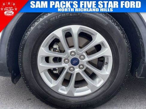 Used 2020 Ford Escape SE image 19